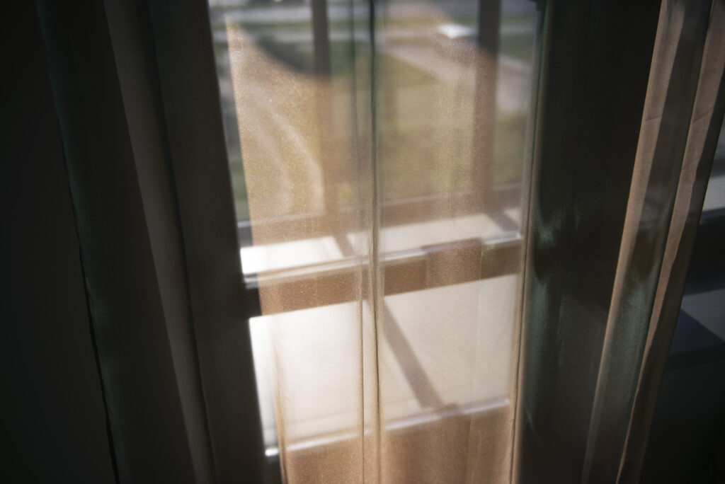 Prikrito spolirano steklo
